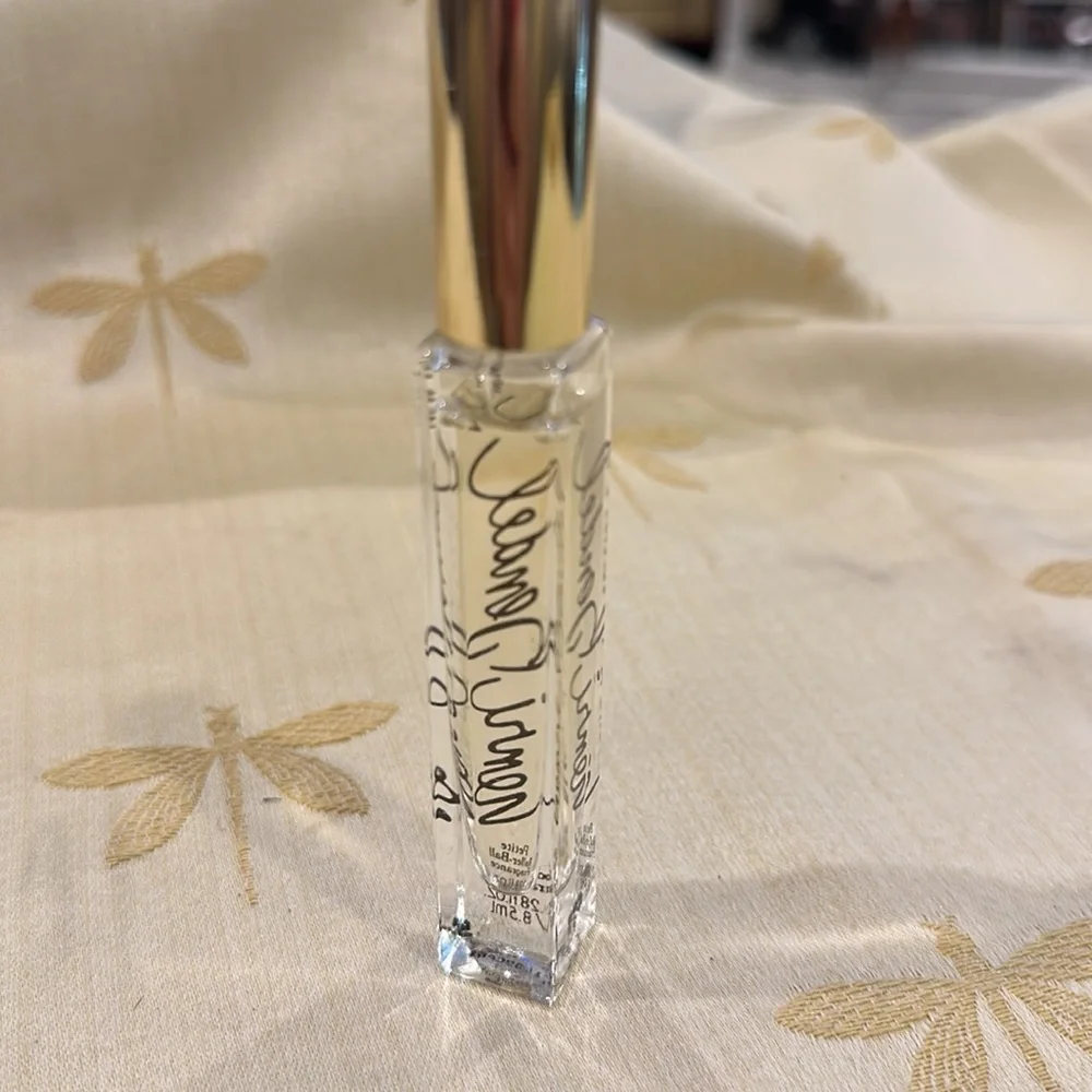Henri Bendel Spring Blossom & Agave Roller Ball. Needs twice by me. 0.28 fl. oz.